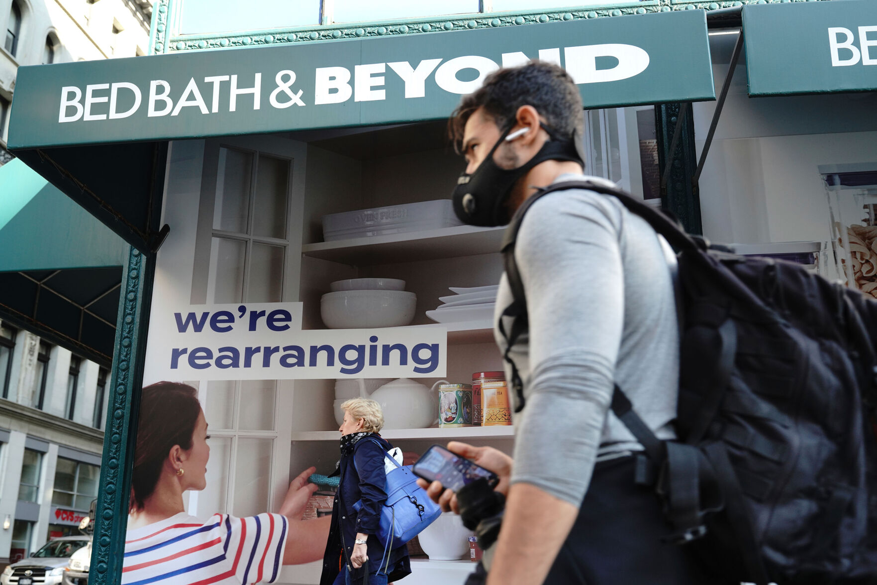 Got a stash of Bed Bath & Beyond coupons? You'd better use them soon
